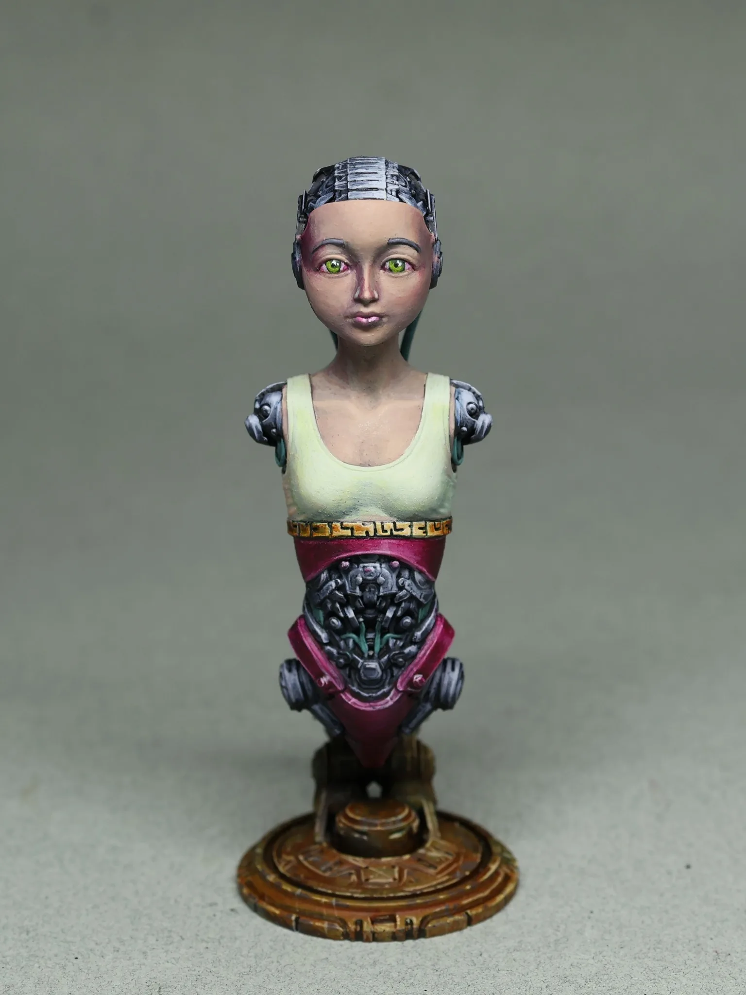 Détail du nain sculpté par Joaquin Palacios et peint par Patxiki Painting