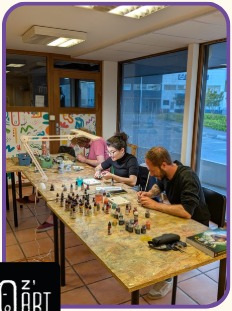 Atelier de peinture sur figurines chez Oz'Art à Bayonne